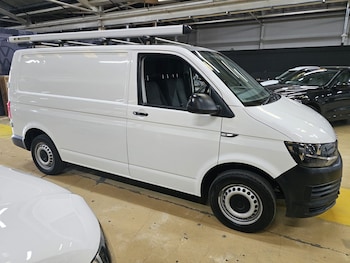 Used Volkswagen Transporter 2019 for sale - 79070174: Photo