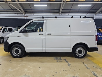 Used Volkswagen Transporter 2019 for sale - 79070174: Photo