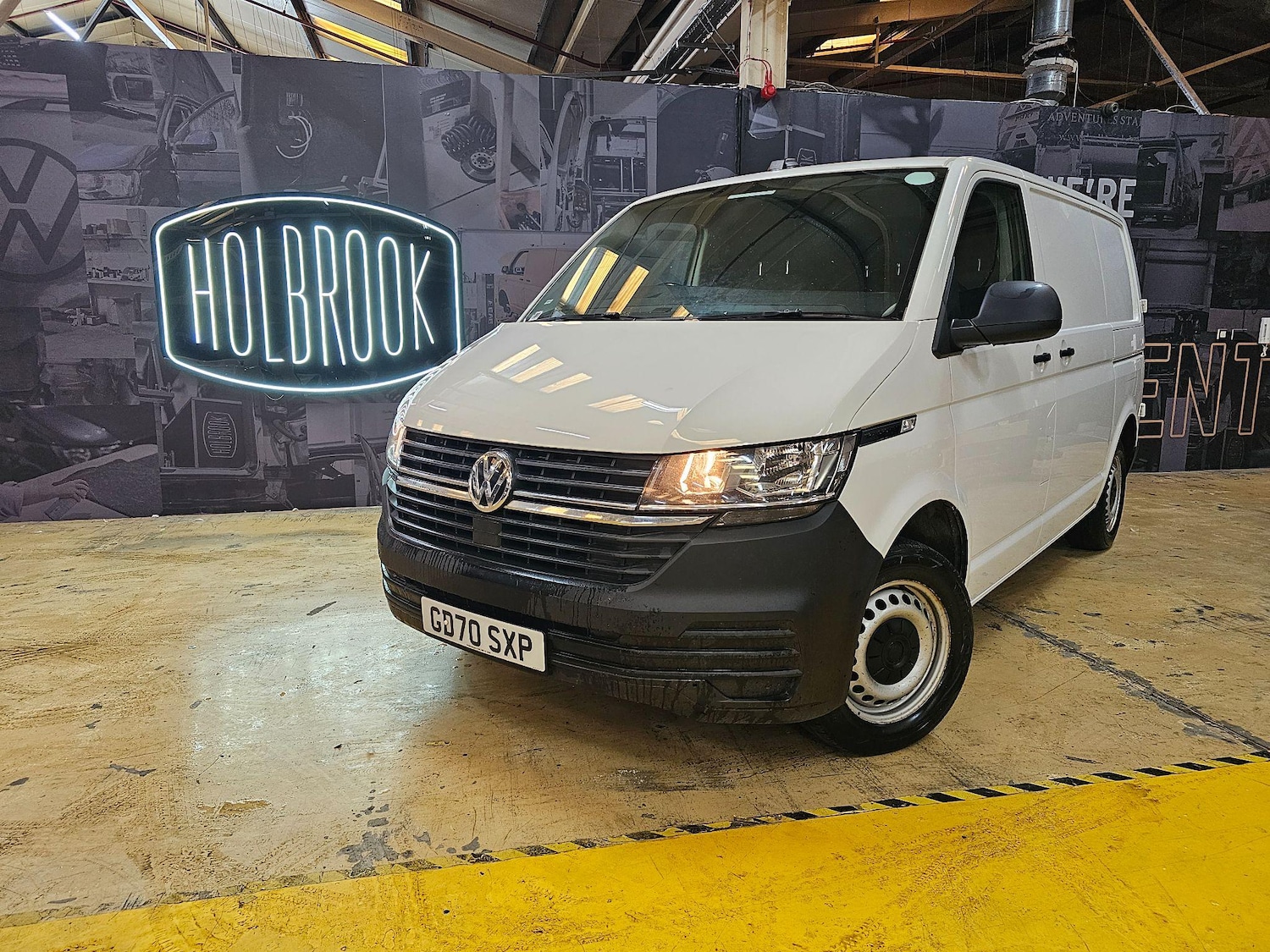 Used Volkswagen Transporter 2021 for sale - 76659404: Photo 1