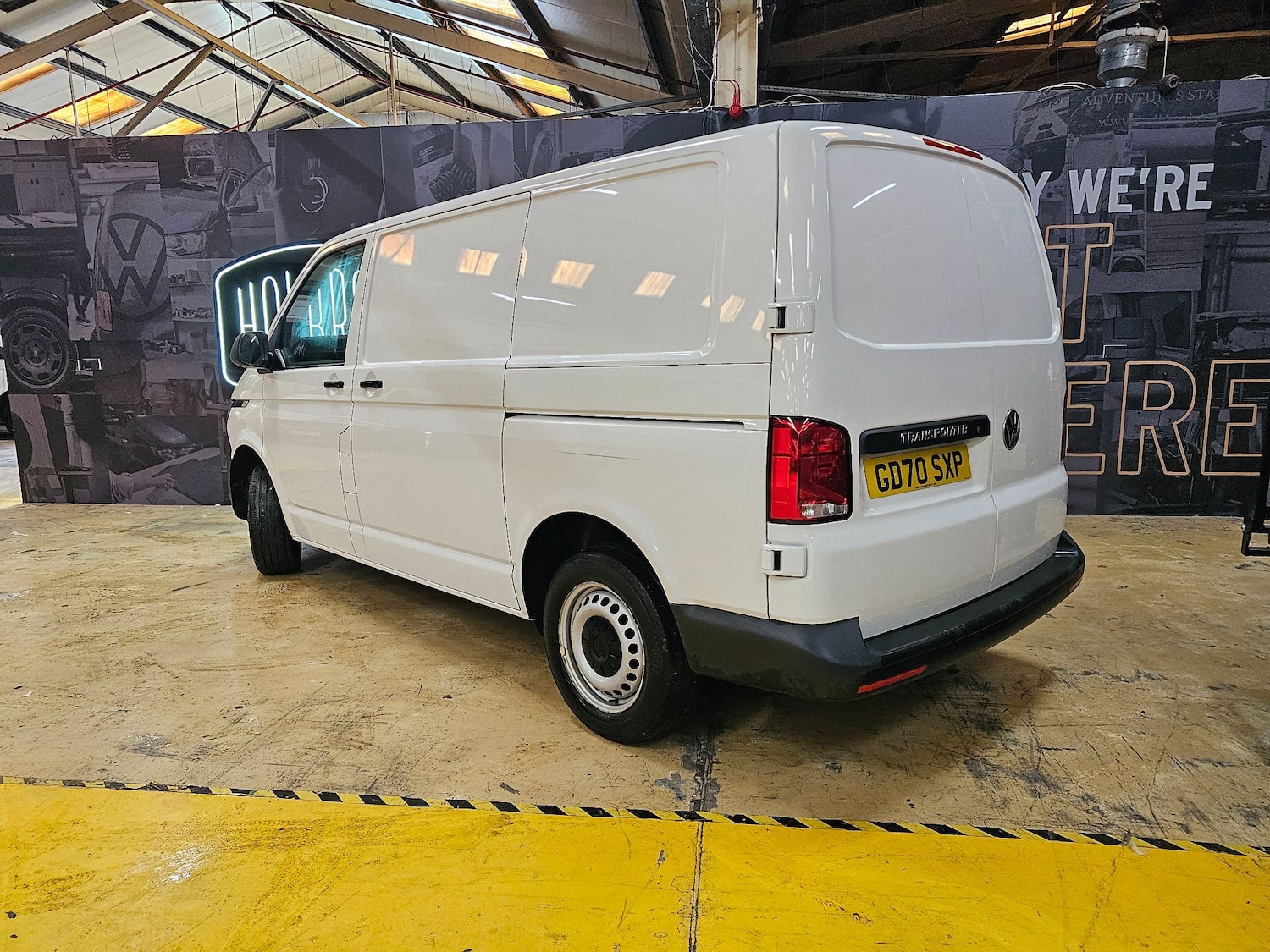 Used Volkswagen Transporter 2021 for sale - 76659404: Photo 4