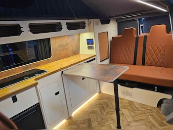 Used Volkswagen Transporter 2018 for sale - 78734869: Photo