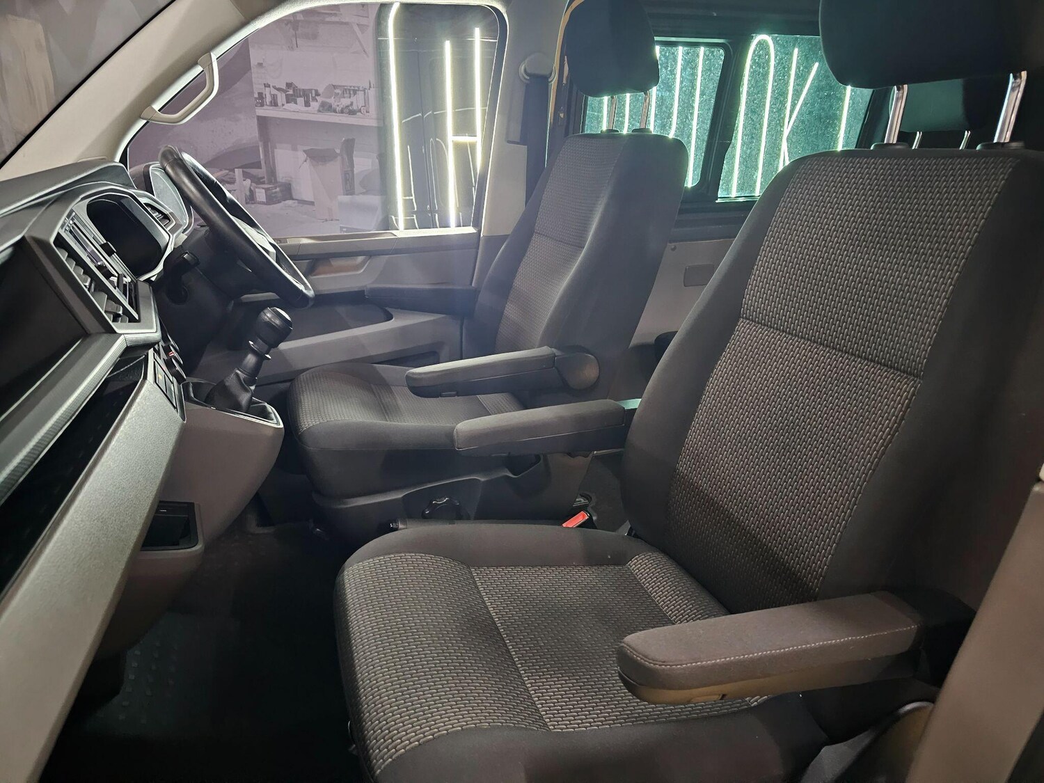 Used Volkswagen Transporter 2022 for sale - 76657061: Photo 11