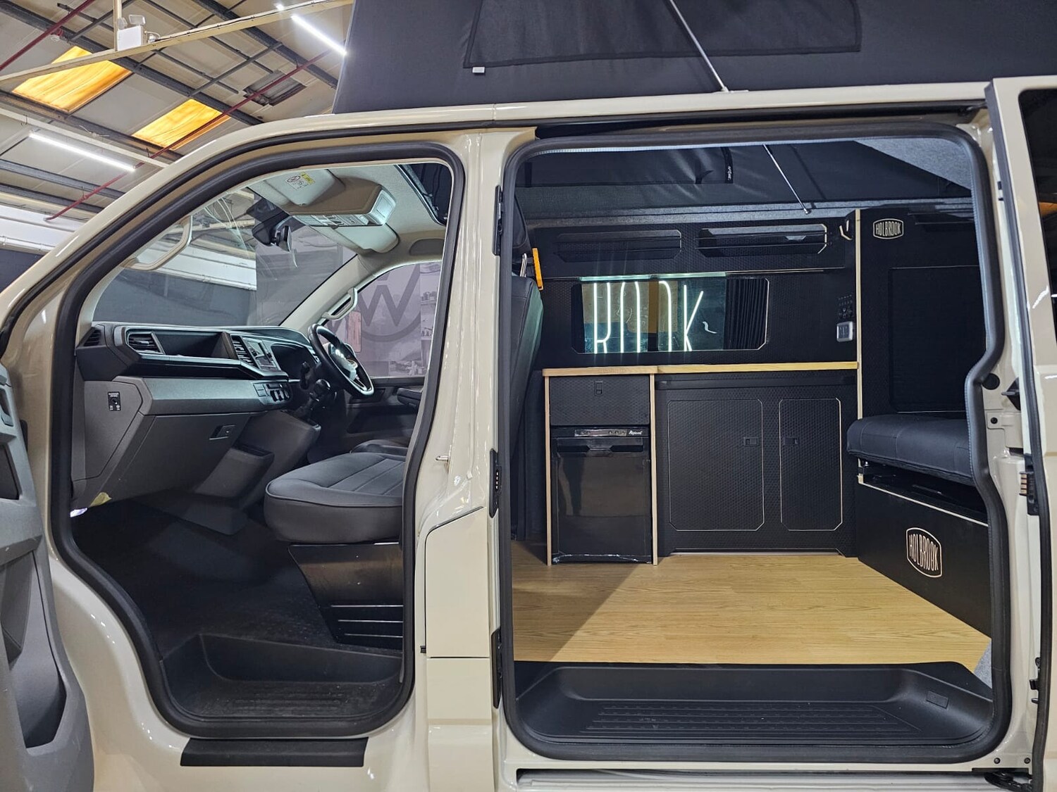 Used Volkswagen Transporter 2022 for sale - 77195914: Photo 15