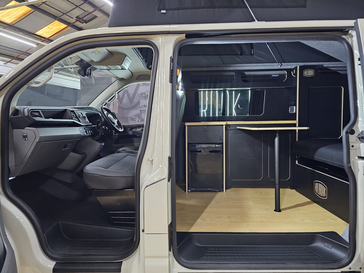 Used Volkswagen Transporter 2022 for sale - 77195914: Photo 16