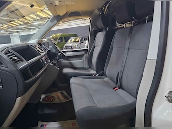 Used Volkswagen Transporter 2018 for sale - 78627823: Photo
