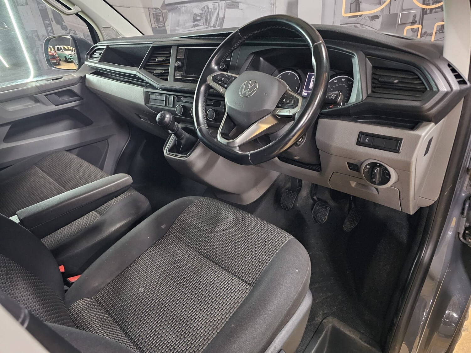 Used Volkswagen Transporter 2022 for sale - 77137769: Photo 17