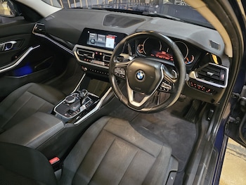 Used BMW 3 Series 2019 for sale - 79389407: Photo