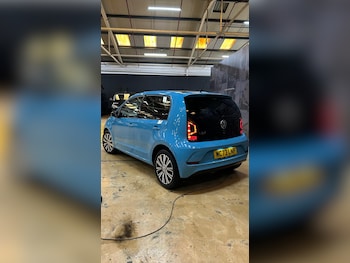 Used Volkswagen up! 2023 for sale - 78939840: Photo