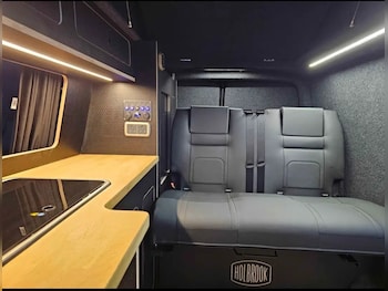 Used Volkswagen Transporter 2022 for sale - 77137364: Photo