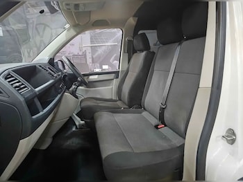 Used Volkswagen Transporter 2018 for sale - 78627786: Photo