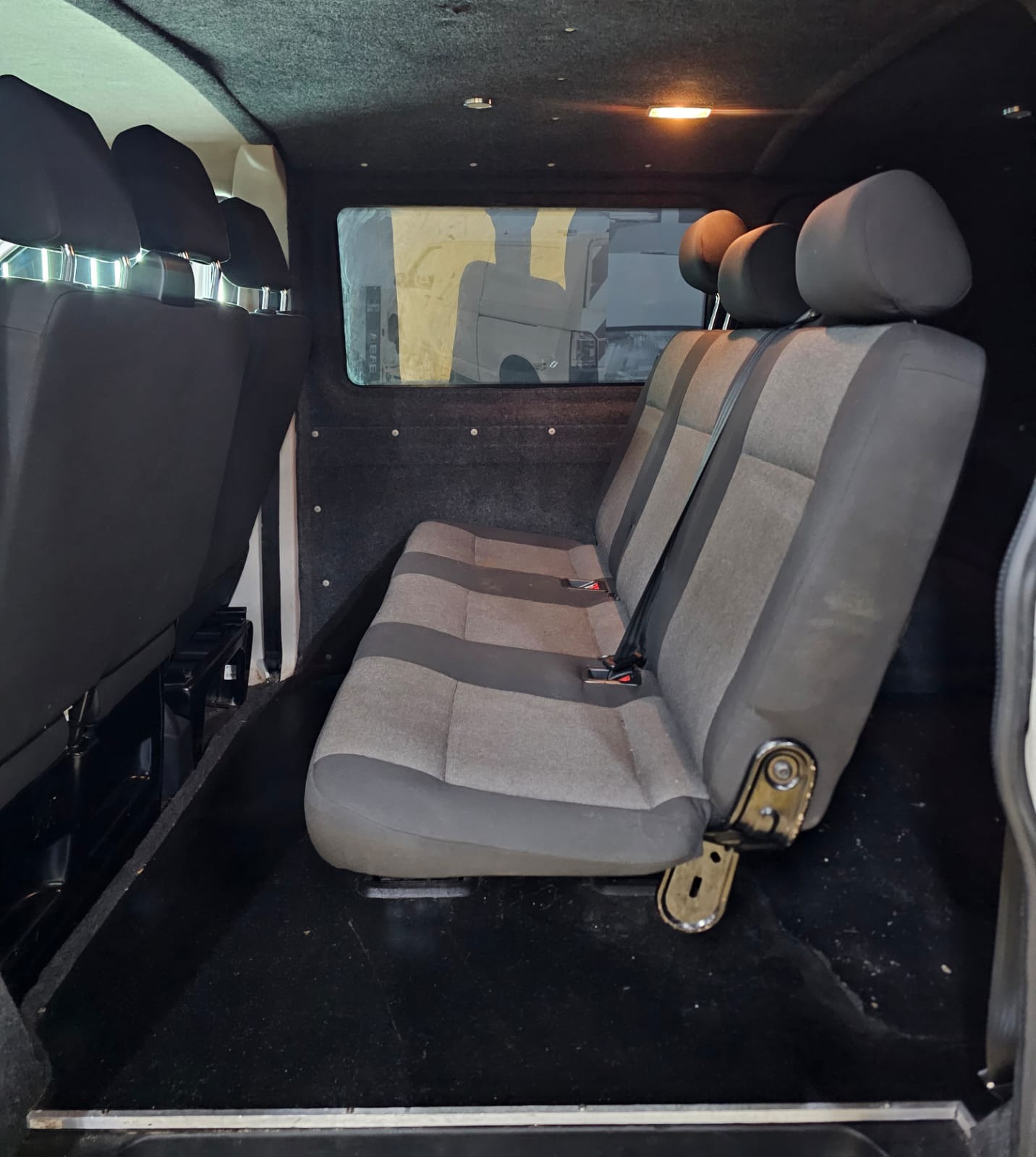 Used Volkswagen Transporter 2016 for sale - 77900827: Photo 11