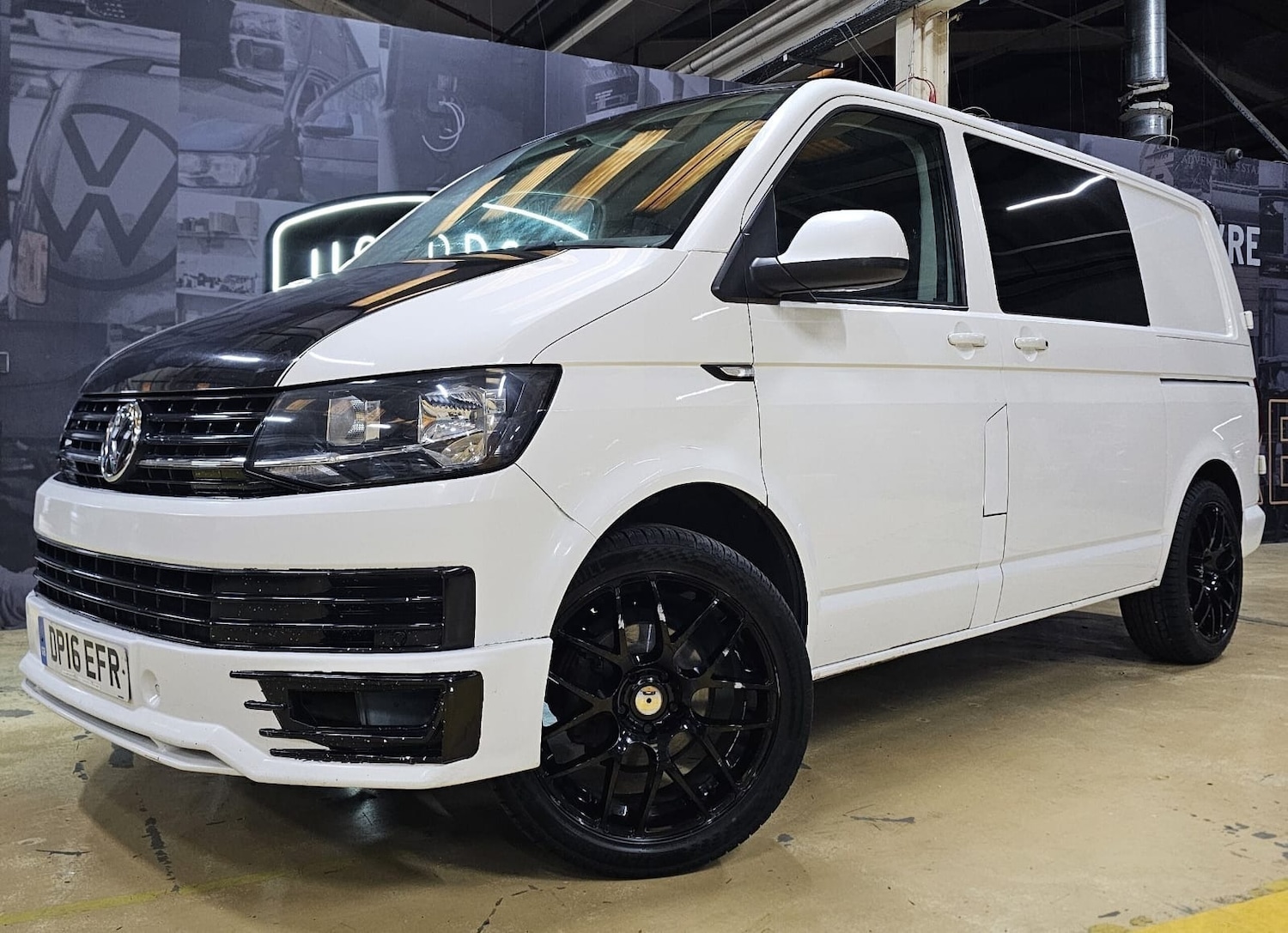 Used Volkswagen Transporter 2016 for sale - 77900827: Photo 2