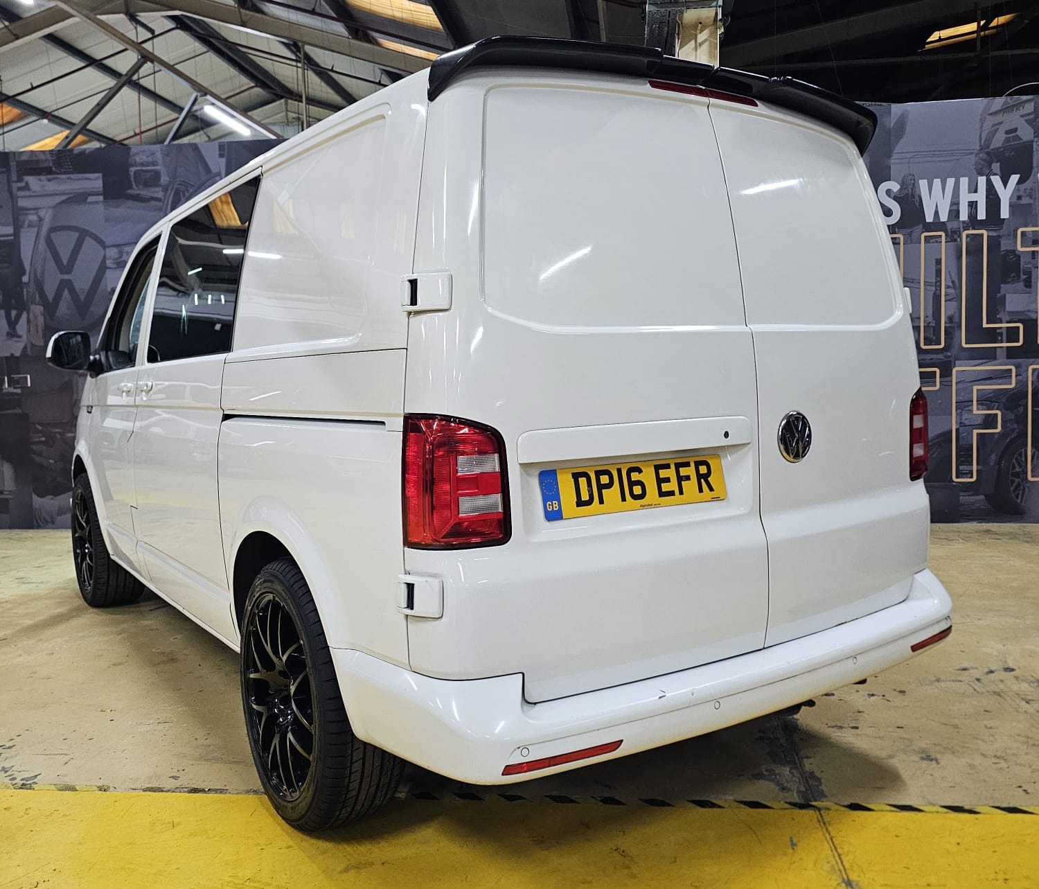 Used Volkswagen Transporter 2016 for sale - 77900827: Photo 4