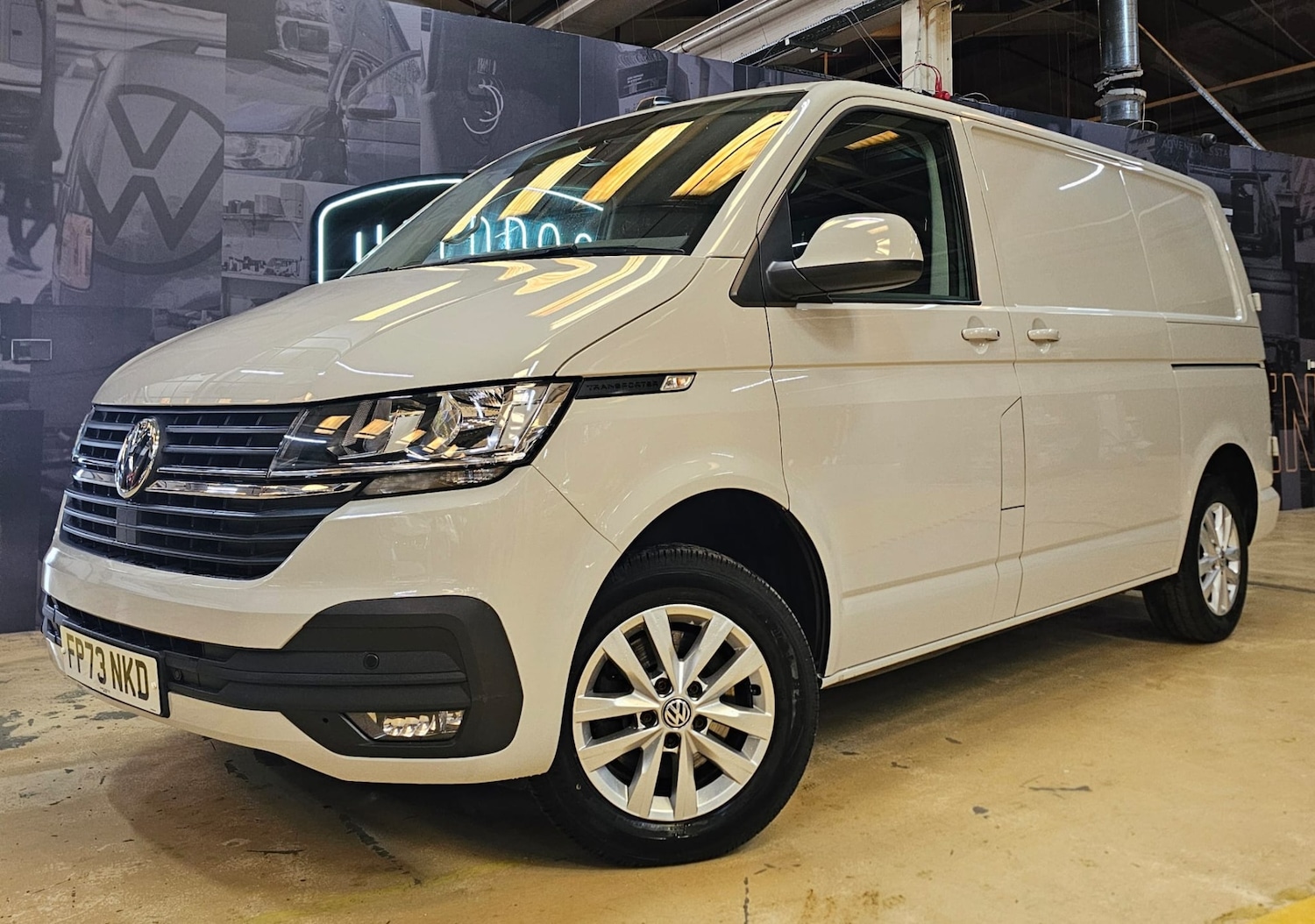 Used Volkswagen Transporter 2023 for sale - 77603484: Photo 2