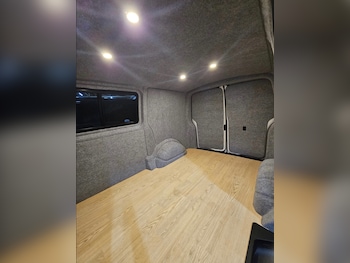 Used Volkswagen Transporter 2021 for sale - 78254203: Photo