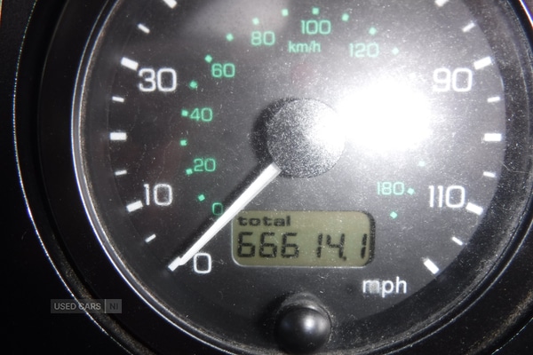 Used Land Rover Defender 2001 for sale - 75942311: Photo 8