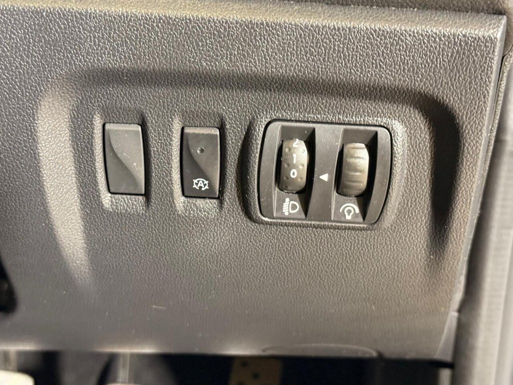 Used Renault Captur 2018 for sale - 75831061: Photo 22