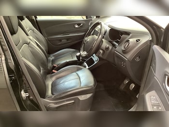 Used Renault Captur 2018 for sale - 75831061: Photo