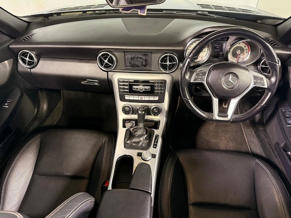Used Mercedes-Benz SLK 2012 for sale - 76162852: Photo 2
