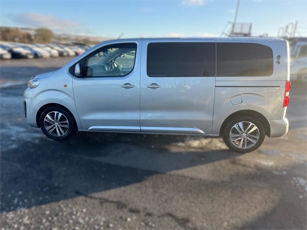 Used Peugeot Traveller 2018 for sale - 76665649: Photo 8