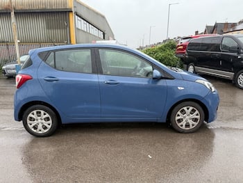 Used Hyundai i10 2017 for sale - 79334115: Photo