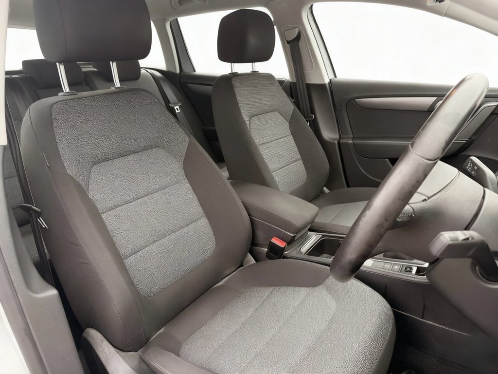 Used Volkswagen Passat 2013 for sale - 77558113: Photo 20