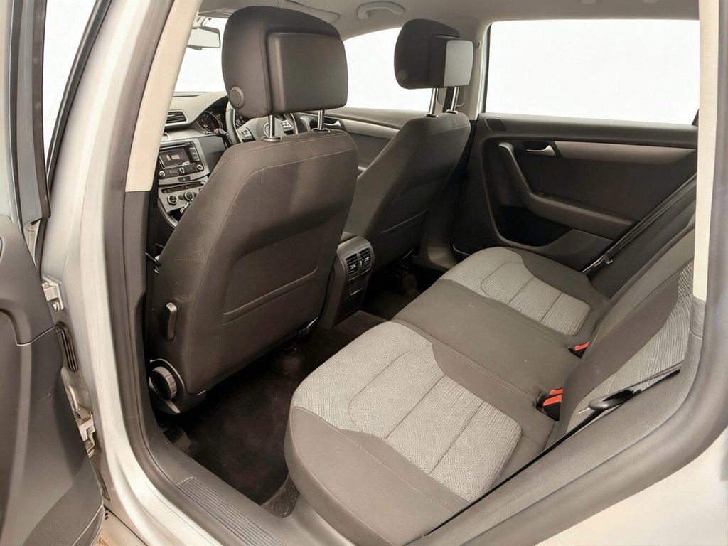 Used Volkswagen Passat 2013 for sale - 77558113: Photo 22