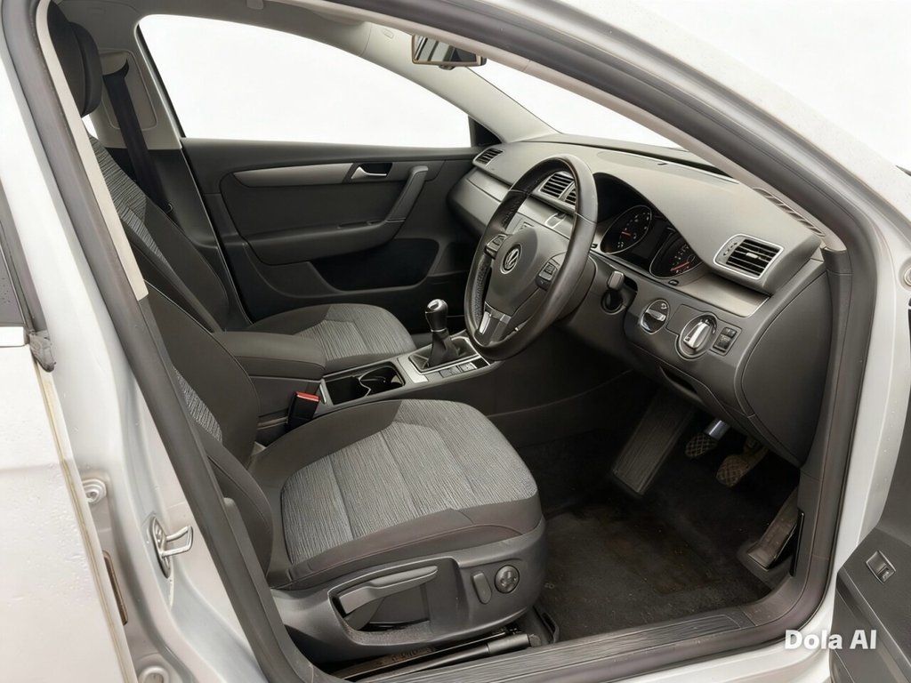 Used Volkswagen Passat 2013 for sale - 77558113: Photo 24