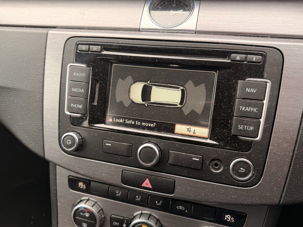 Used Volkswagen Passat 2013 for sale - 77558113: Photo 32