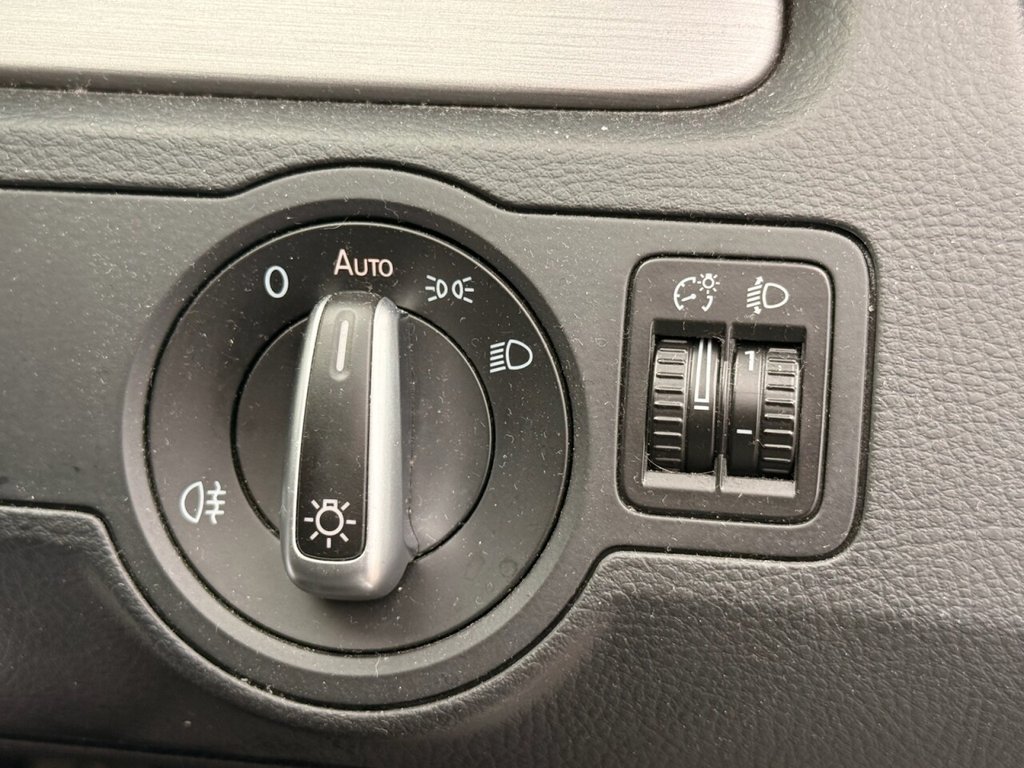 Used Volkswagen Passat 2013 for sale - 77558113: Photo 37