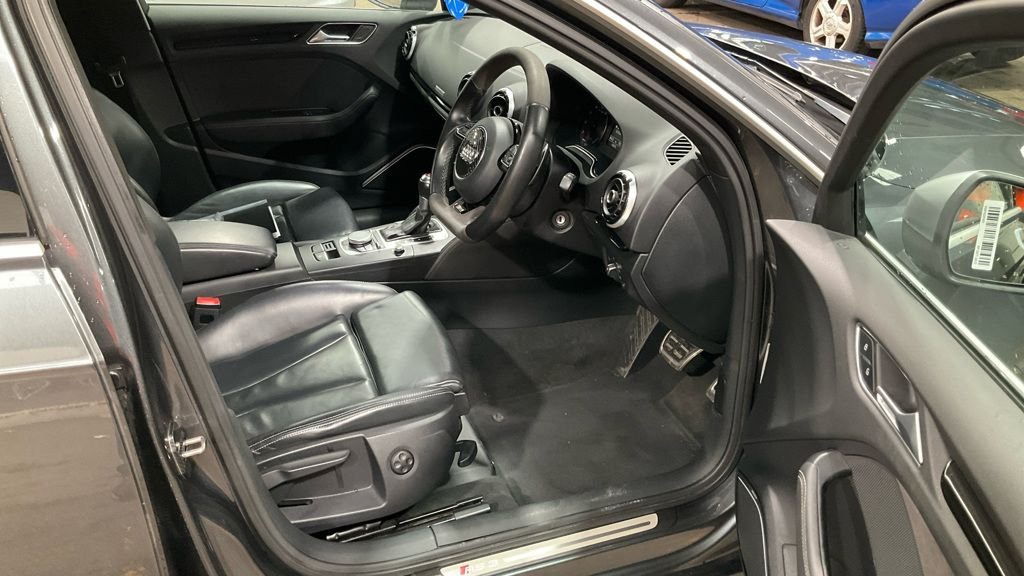 Used Audi RS3 2015 for sale - 76470394: Photo 2