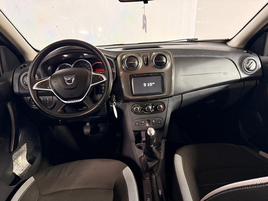 Used Dacia Sandero Stepway 2016 for sale - 76173157: Photo 2