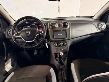 Used Dacia Sandero Stepway 2016 for sale - 76173157: Photo 2