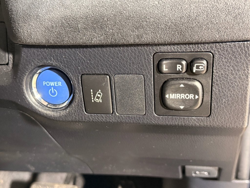 Used Toyota RAV4 2017 for sale - 77328077: Photo 30