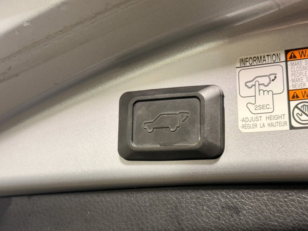 Used Toyota RAV4 2017 for sale - 77328077: Photo 32