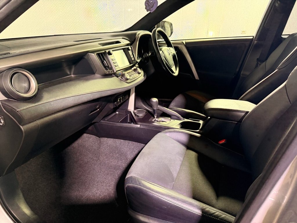 Used Toyota RAV4 2017 for sale - 77328077: Photo 34