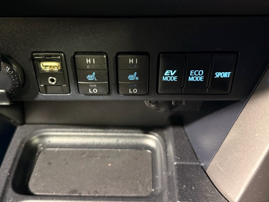 Used Toyota RAV4 2017 for sale - 77328077: Photo 44