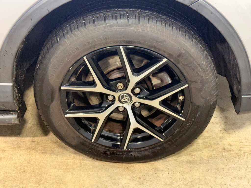 Used Toyota RAV4 2017 for sale - 77328077: Photo 50