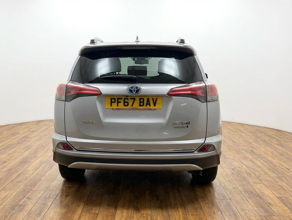 Used Toyota RAV4 2017 for sale - 77328077: Photo 7