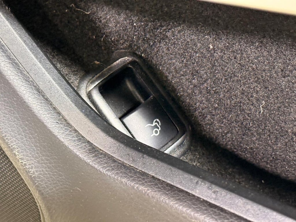 Used Mercedes-Benz E Class 2015 for sale - 76520604: Photo 17