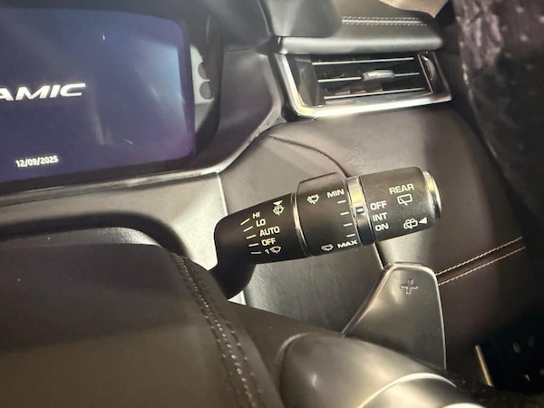Used Land Rover Range Rover Velar 2018 for sale - 75220998: Photo 28