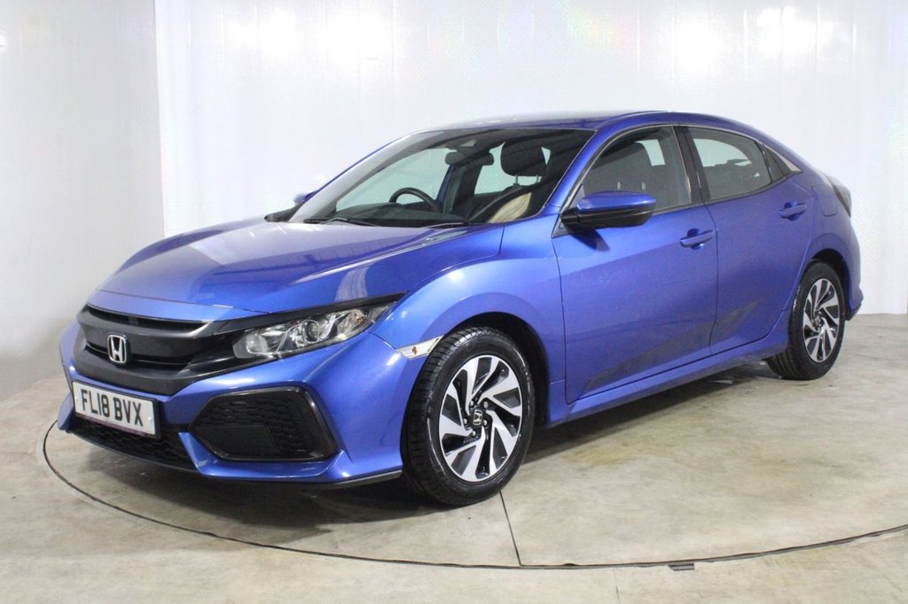 Used Honda Civic 2018 for sale - 76203500: Photo 10
