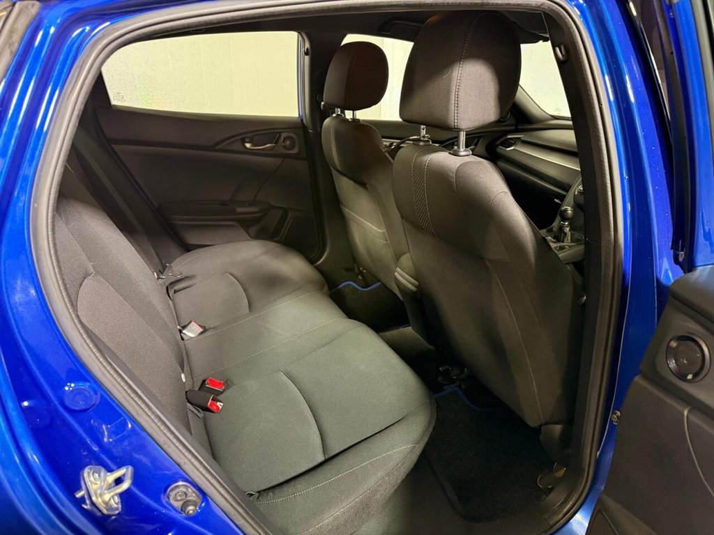 Used Honda Civic 2018 for sale - 76203500: Photo 14