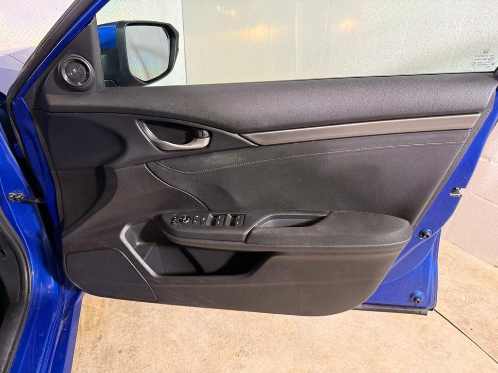 Used Honda Civic 2018 for sale - 76203500: Photo 19