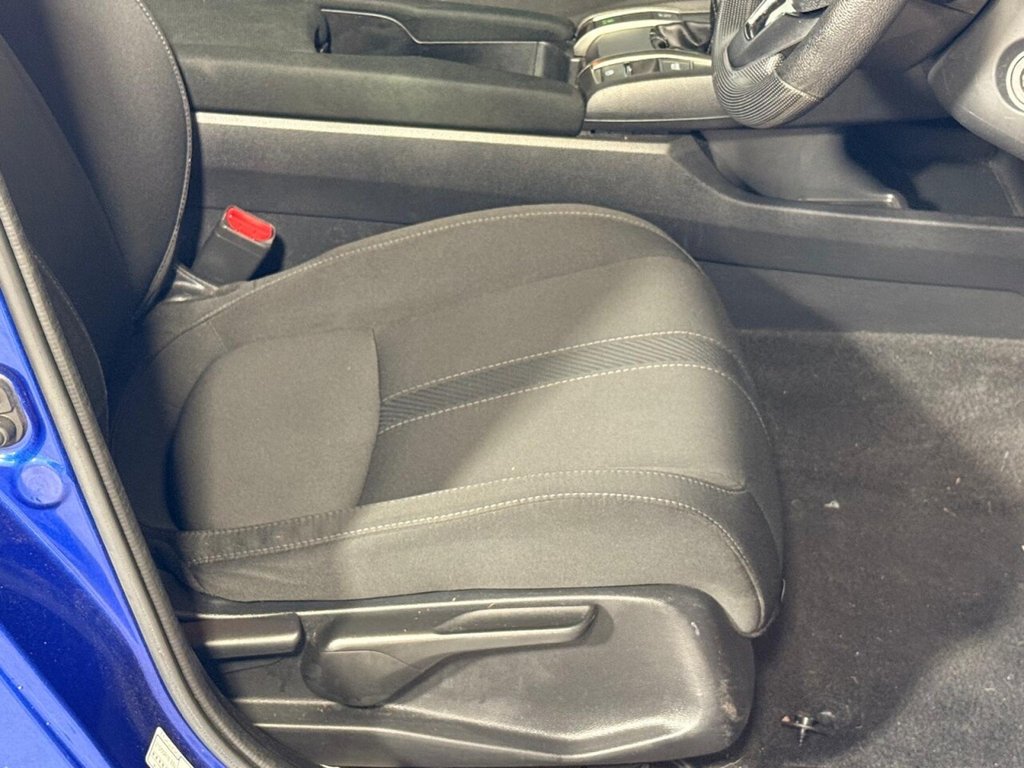 Used Honda Civic 2018 for sale - 76203500: Photo 20