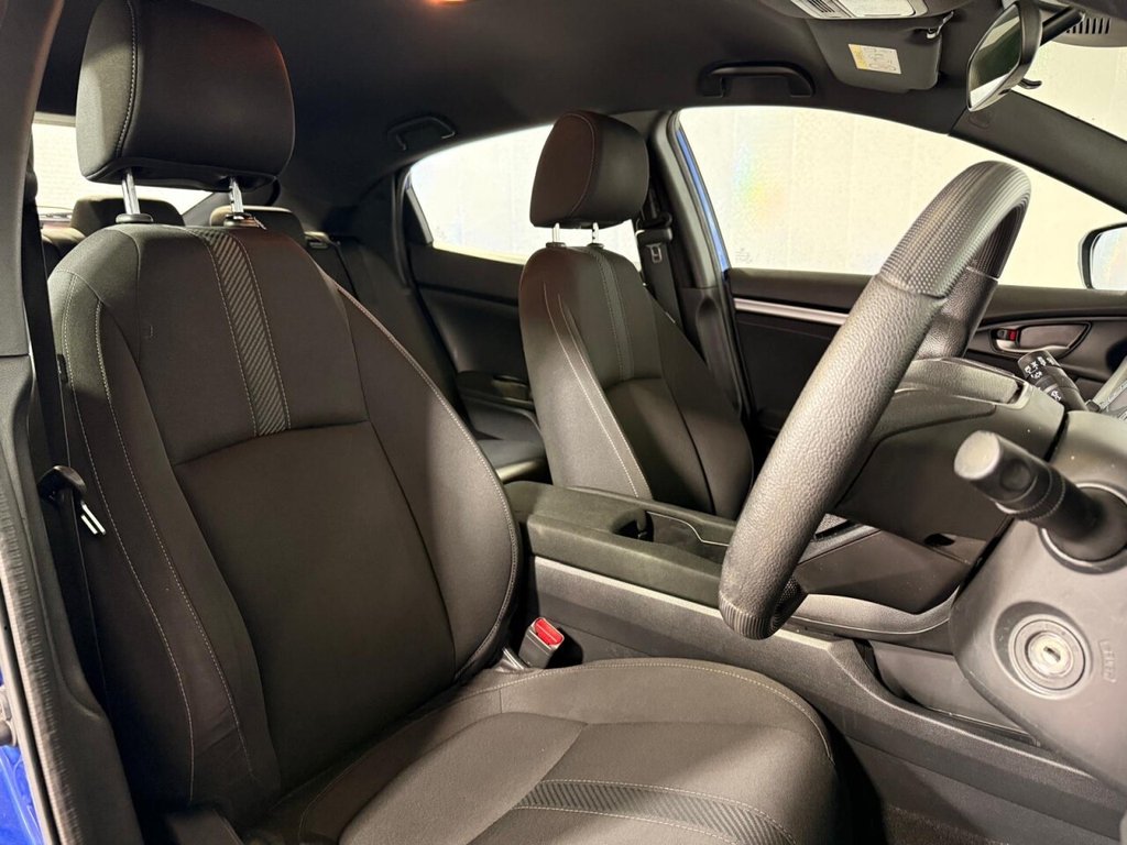 Used Honda Civic 2018 for sale - 76203500: Photo 29