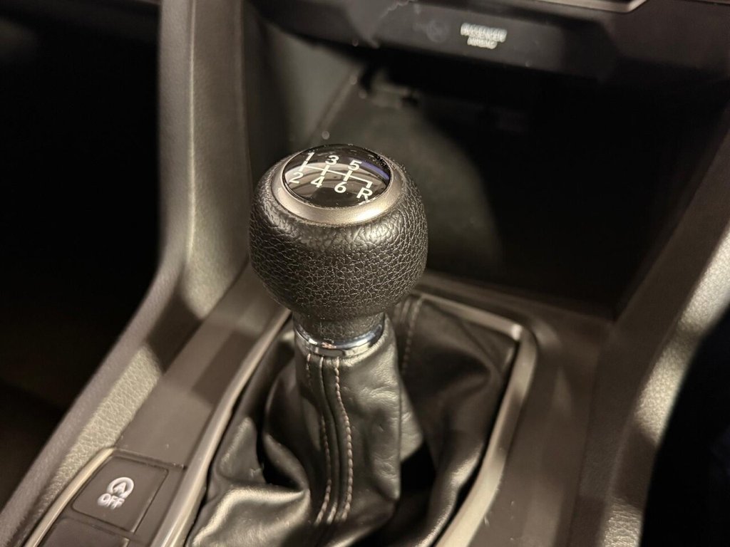 Used Honda Civic 2018 for sale - 76203500: Photo 37