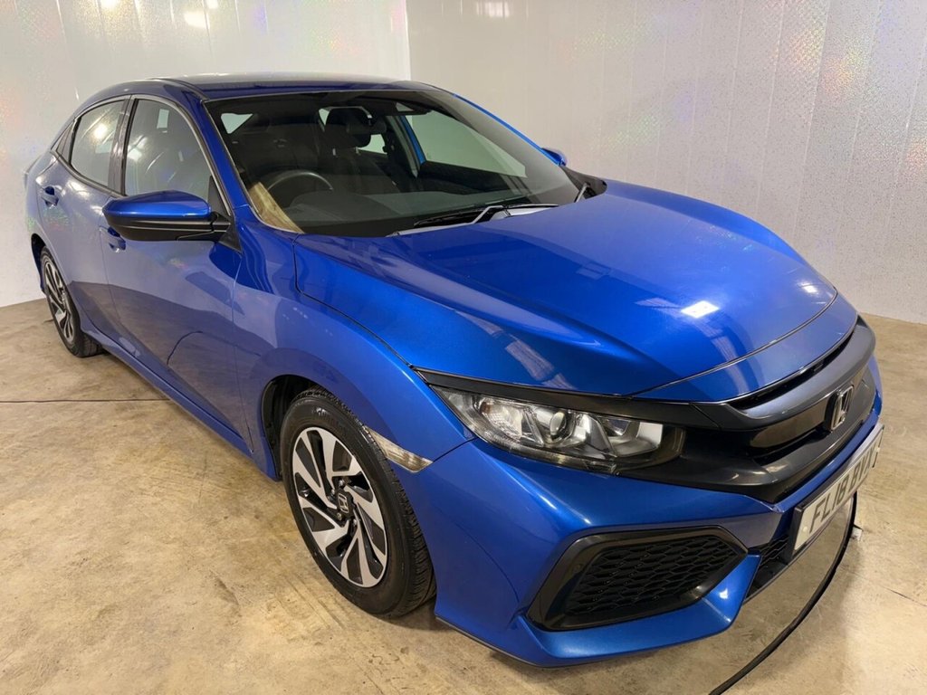 Used Honda Civic 2018 for sale - 76203500: Photo 45