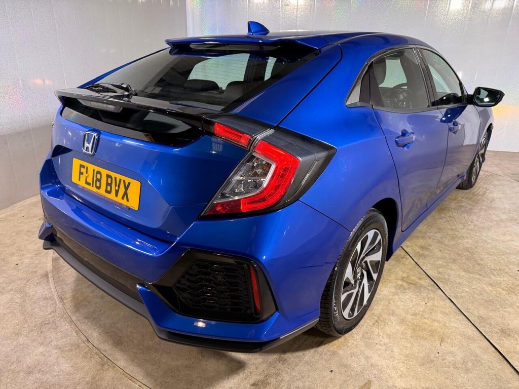 Used Honda Civic 2018 for sale - 76203500: Photo 48