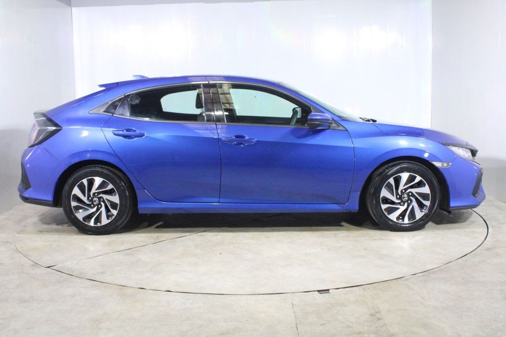 Used Honda Civic 2018 for sale - 76203500: Photo 5